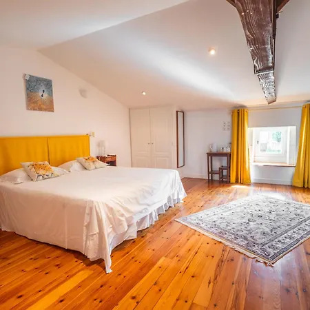 Logis Du Paradis Bed and breakfast