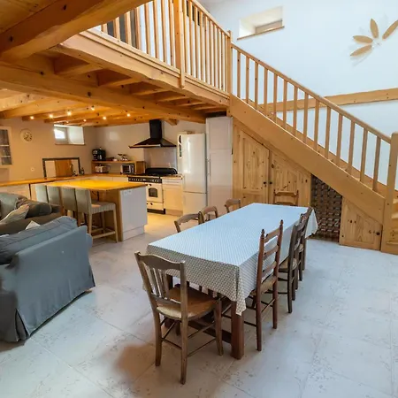 Logis Du Paradis 4* Criteuil-la-Magdeleine