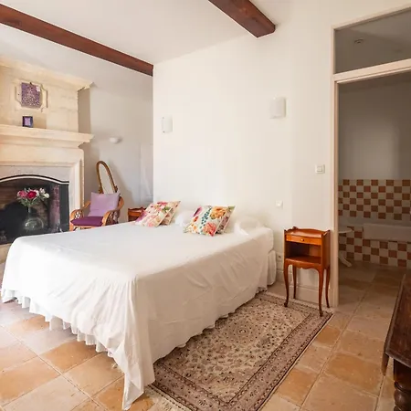 Logis Du Paradis Bed and breakfast 4*