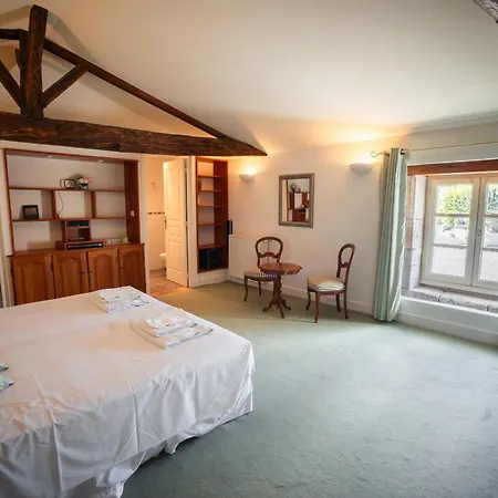 Logis Du Paradis Bed and breakfast Criteuil-la-Magdeleine