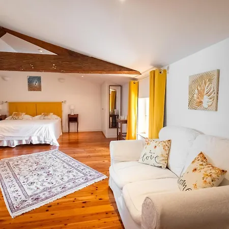 Logis Du Paradis Bed and breakfast