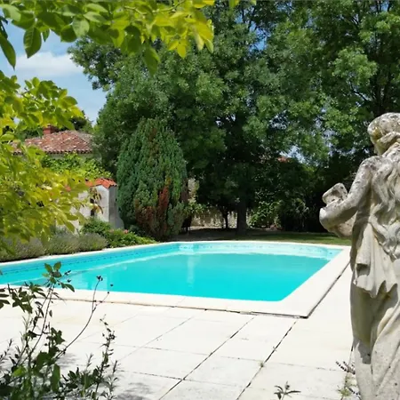 Logis Du Paradis Bed and breakfast Criteuil-la-Magdeleine