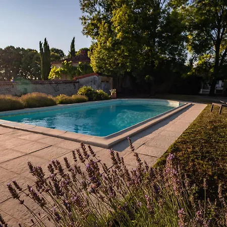 Logis Du Paradis Criteuil-la-Magdeleine