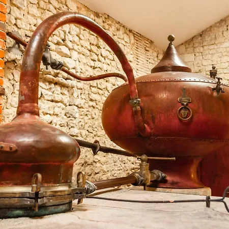 Logis Du Paradis Bed and breakfast