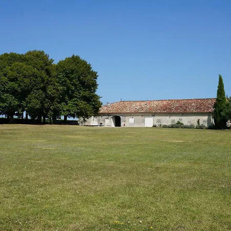 Logis Du Paradis Bed and breakfast Criteuil-la-Magdeleine