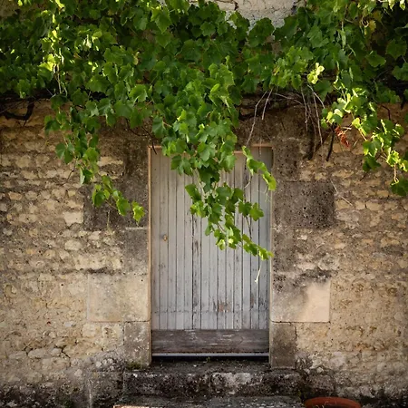 Logis Du Paradis 4* Criteuil-la-Magdeleine