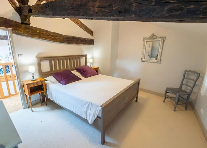 Logis Du Paradis Alojamento de Acomodação e Pequeno-almoço 4*