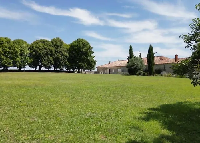 Logis Du Paradis Alojamento de Acomodação e Pequeno-almoço