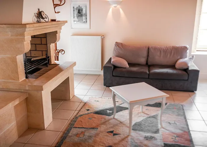 Alojamento de Acomodação e Pequeno-almoço Logis Du Paradis 4*