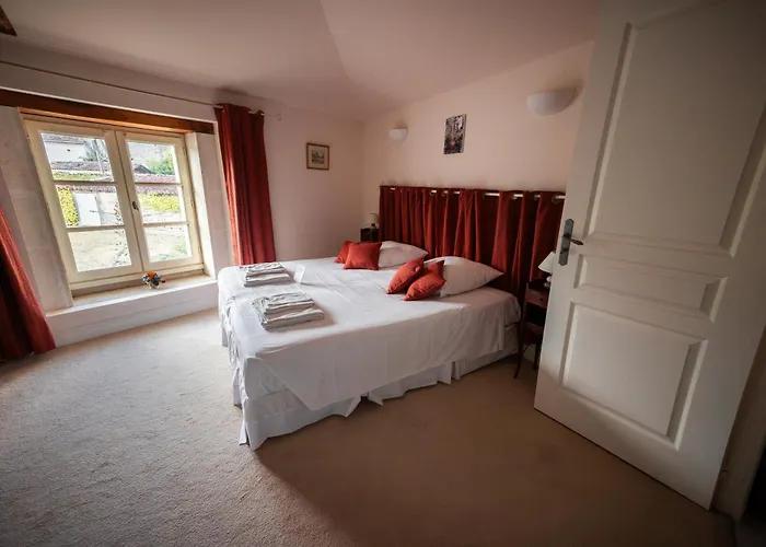 Alojamento de Acomodação e Pequeno-almoço Logis Du Paradis Criteuil-la-Magdeleine