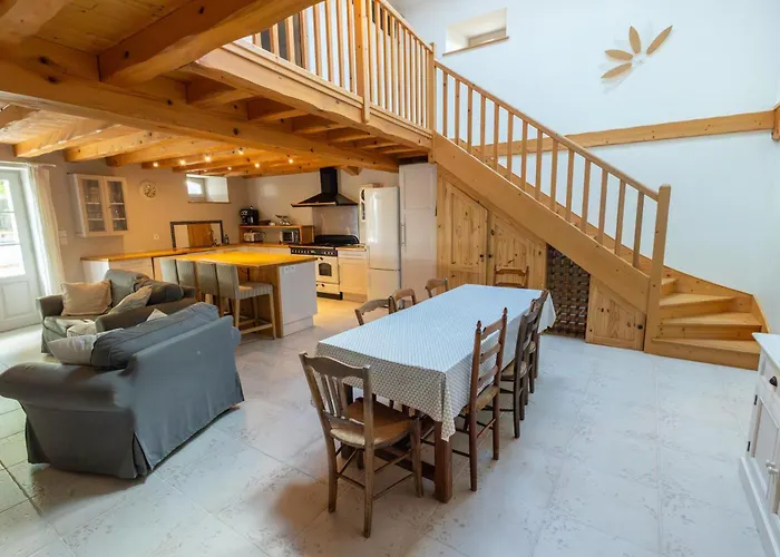 Logis Du Paradis 4* Criteuil-la-Magdeleine