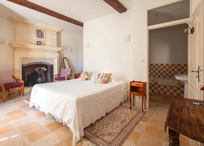 Logis Du Paradis Alojamento de Acomodação e Pequeno-almoço 4*