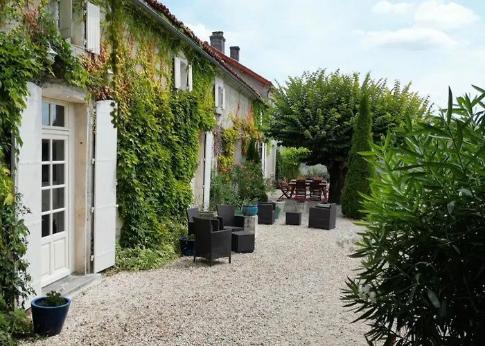 Logis Du Paradis Criteuil-la-Magdeleine