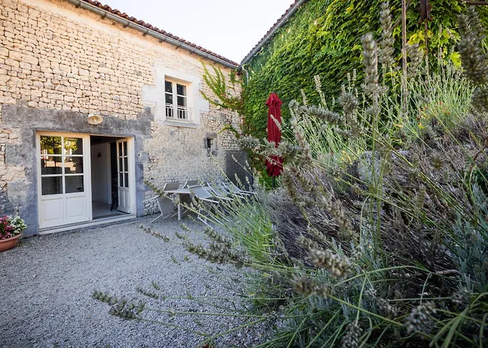 Logis Du Paradis Criteuil-la-Magdeleine