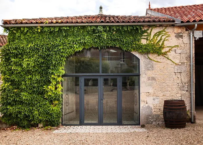 Logis Du Paradis 4* Criteuil-la-Magdeleine