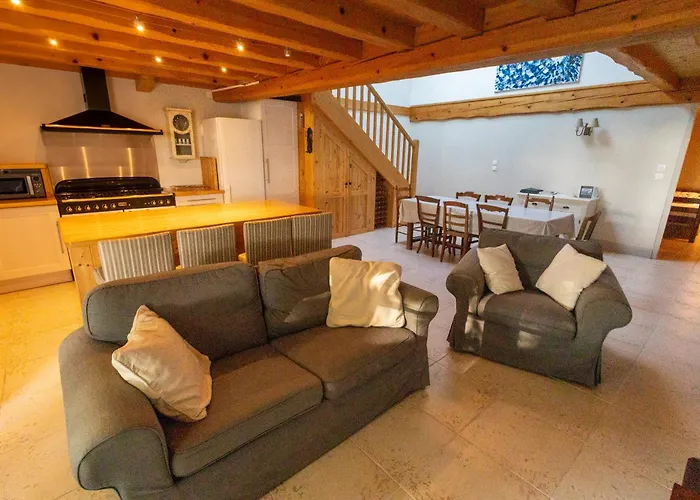 Logis Du Paradis 4* Criteuil-la-Magdeleine