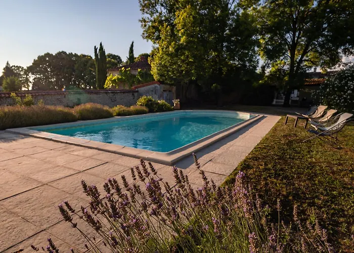 Logis Du Paradis Criteuil-la-Magdeleine