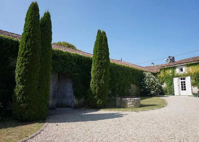 Logis Du Paradis Alojamento de Acomodação e Pequeno-almoço 4*