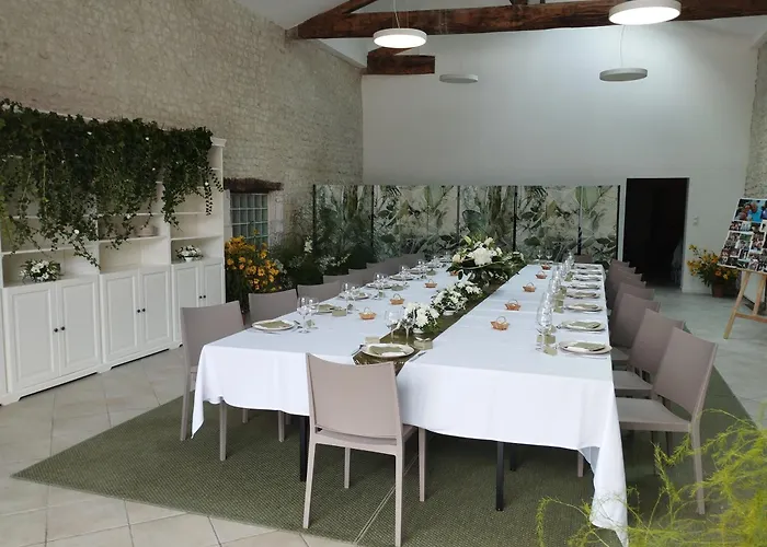 Alojamento de Acomodação e Pequeno-almoço Logis Du Paradis Criteuil-la-Magdeleine