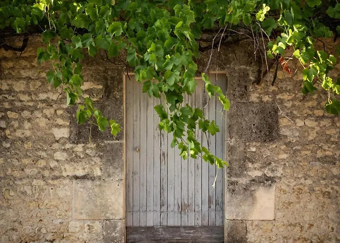 Logis Du Paradis 4* Criteuil-la-Magdeleine